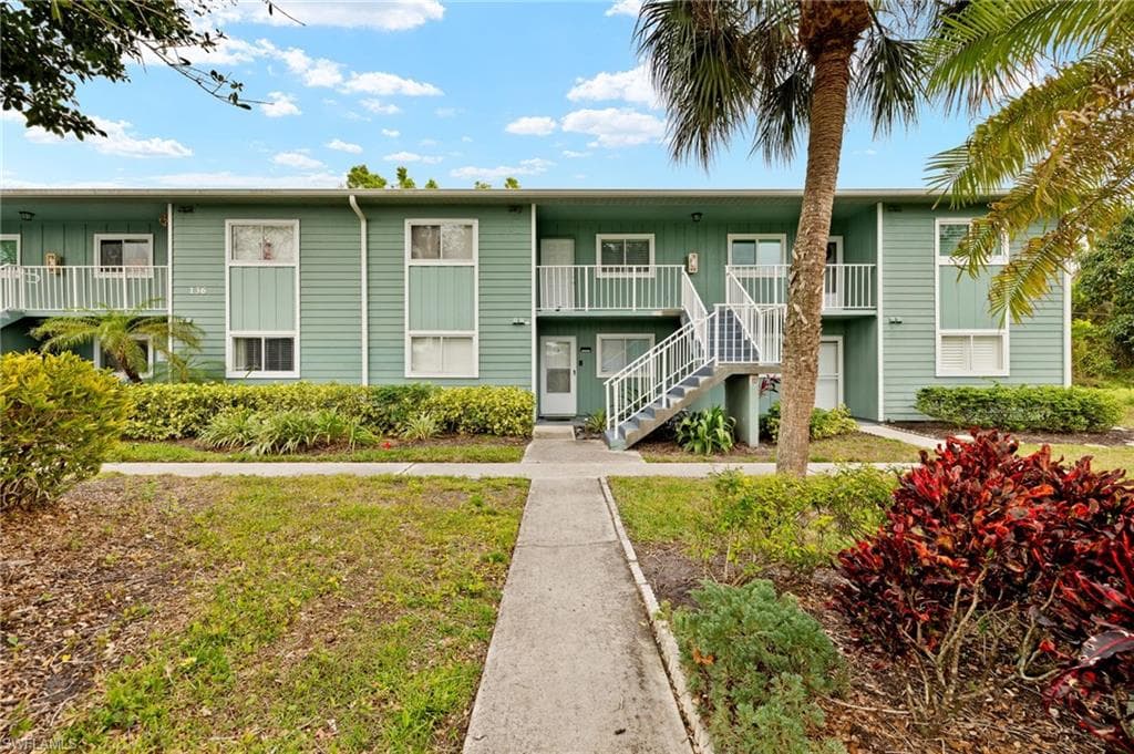 136 Cypress Way E 507, Naples, FL 34110-2
