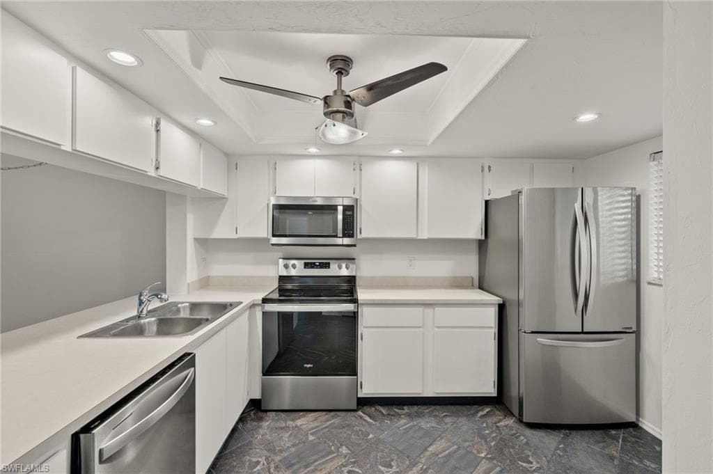 136 Cypress Way E 507, Naples, FL 34110-8