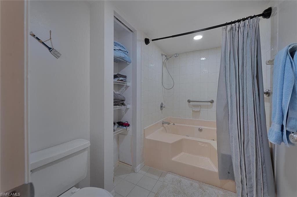 15161 Cedarwood Ln 1205, Naples, FL 34110-10