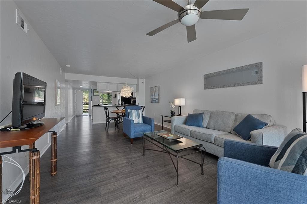 15161 Cedarwood Ln 1205, Naples, FL 34110-2