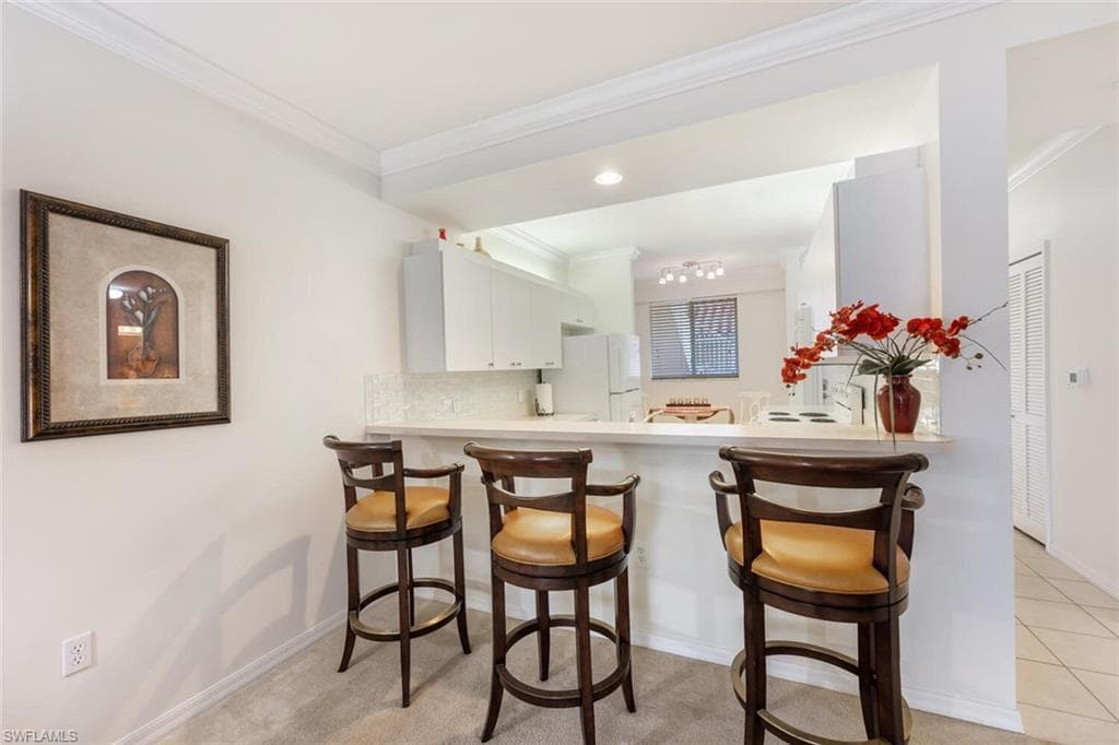431 Valerie Way 103, Naples, FL 34104-8