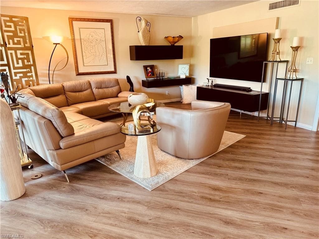 107 Clubhouse Dr E159, Naples, FL 34105-3