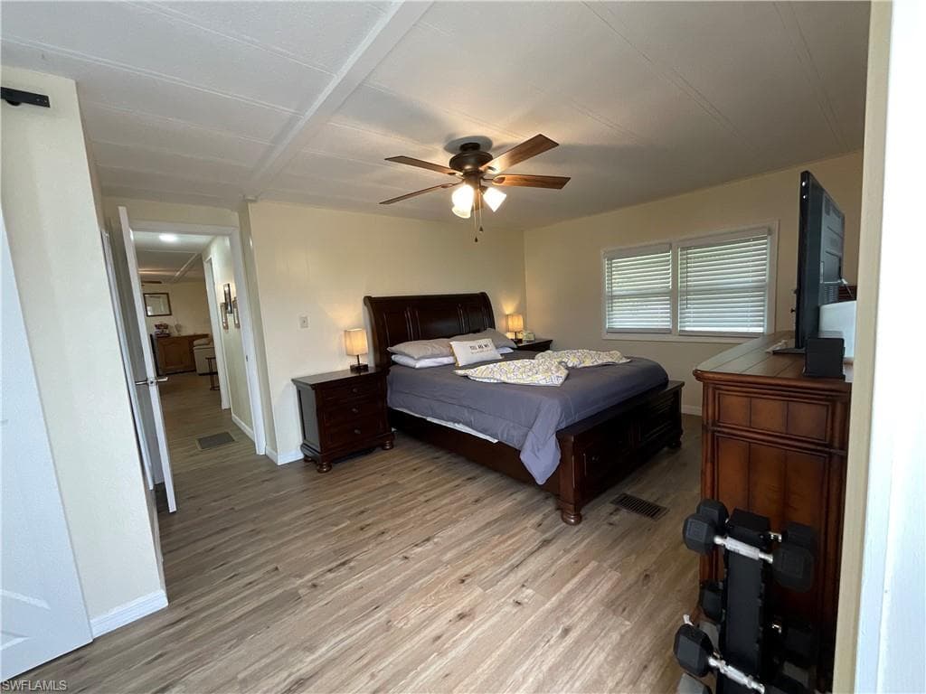 144 Redwood Ln 14, Naples, FL 34114-15