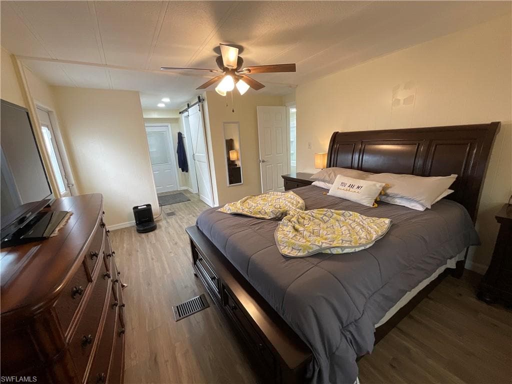 144 Redwood Ln 14, Naples, FL 34114-16