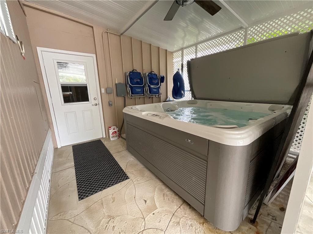 144 Redwood Ln 14, Naples, FL 34114-22