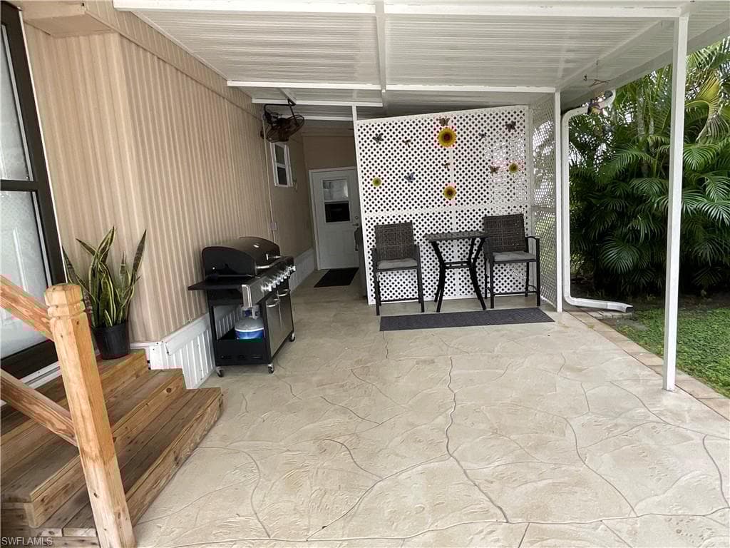 144 Redwood Ln 14, Naples, FL 34114-30