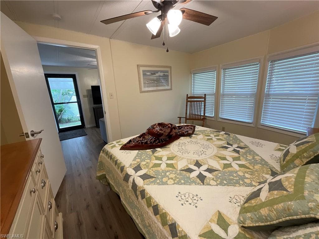 144 Redwood Ln 14, Naples, FL 34114-6