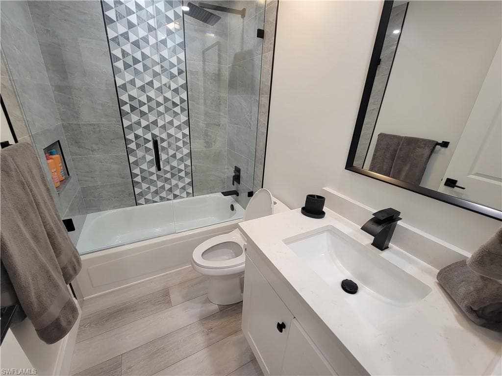 1190 Yesica Ann Cir B-204, Naples, FL 34110-9