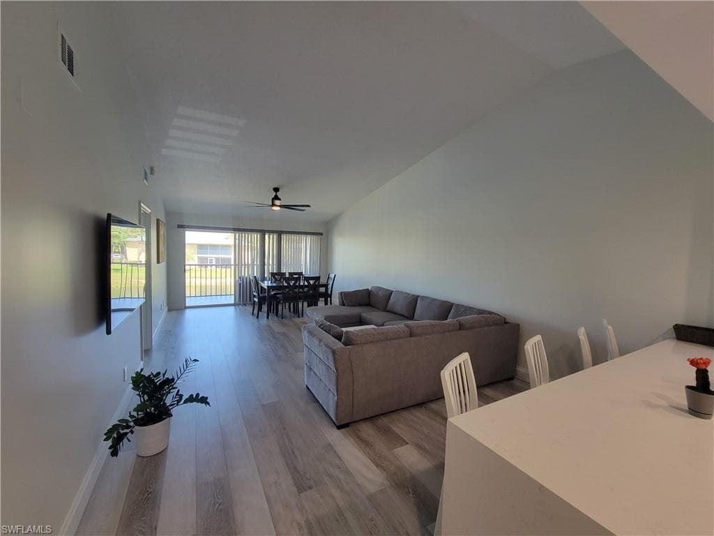 1190 Yesica Ann Cir B-204, Naples, FL 34110-15