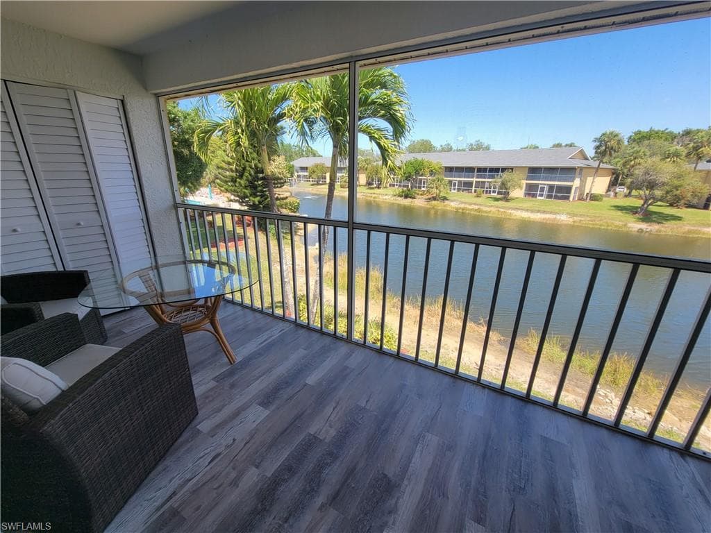 1190 Yesica Ann Cir B-204, Naples, FL 34110-3