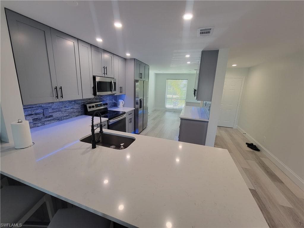 1190 Yesica Ann Cir B-204, Naples, FL 34110-4