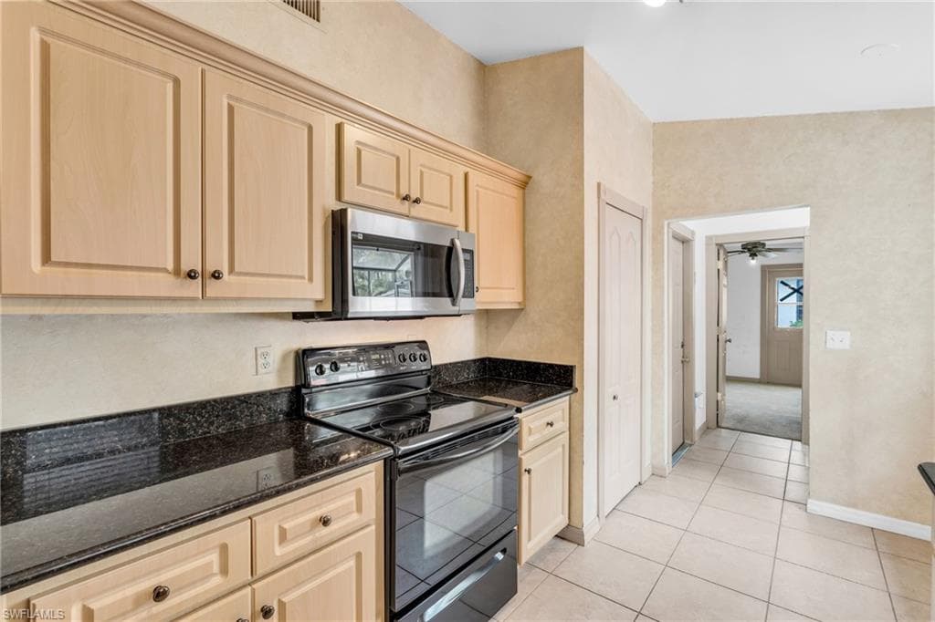 8085 Caloosa Rd, Fort Myers, FL 33967-8