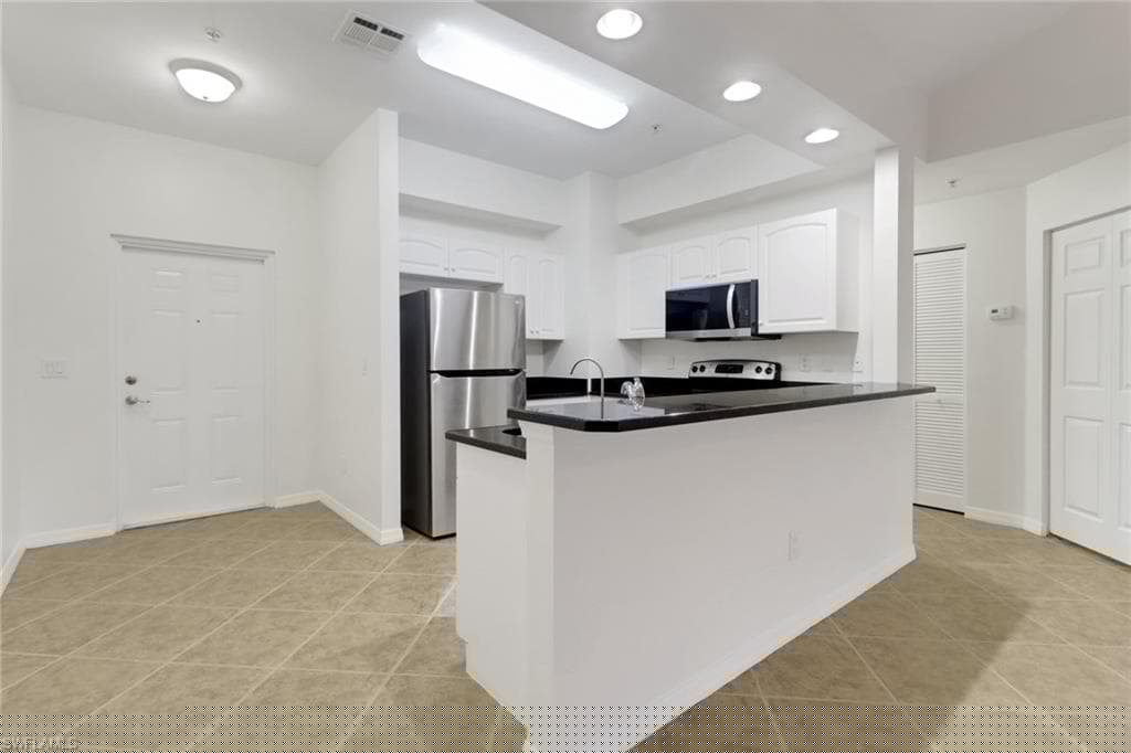 1108 Winding Pines Circle 201, Cape Coral, Fl 33909-4