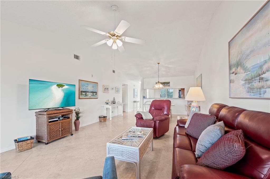 7065 Dennis Cir, Naples, FL 34104-16