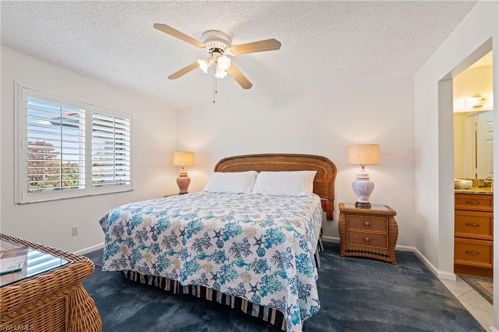 7065 Dennis Cir, Naples, FL 34104-18