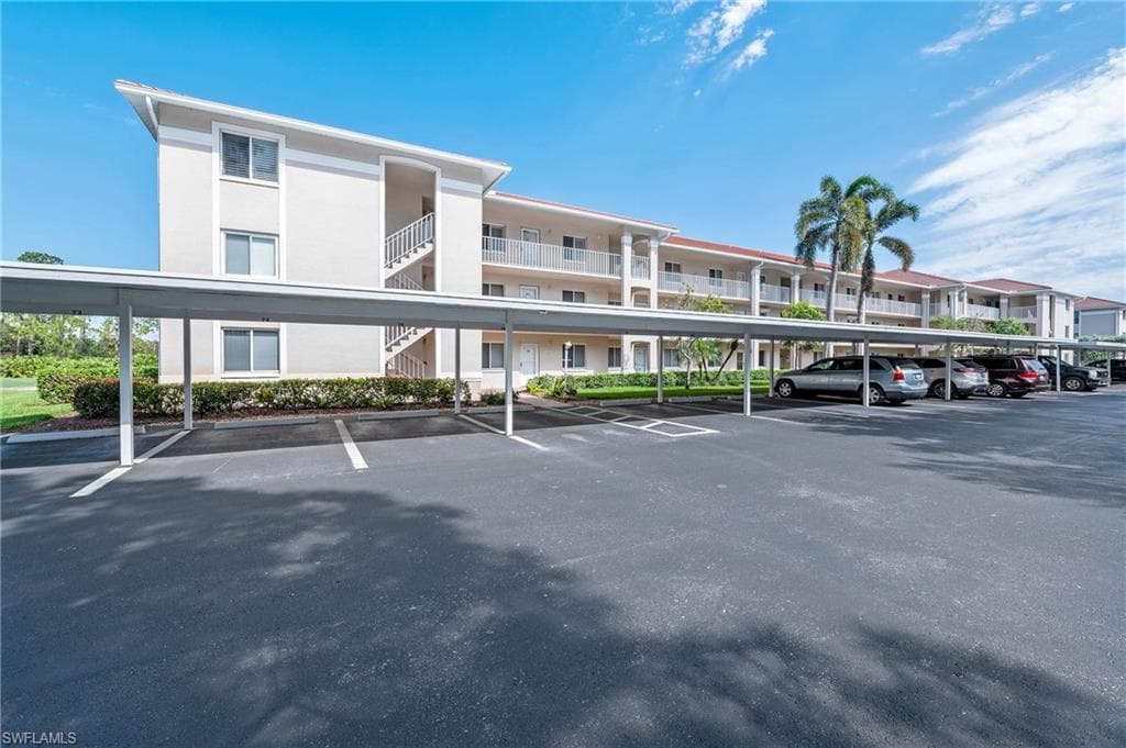 7065 Dennis Cir, Naples, FL 34104-31