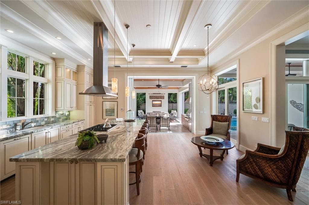2250 Crayton Rd, Naples, FL 34103-10
