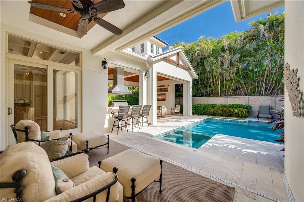 2250 Crayton Rd, Naples, FL 34103-13