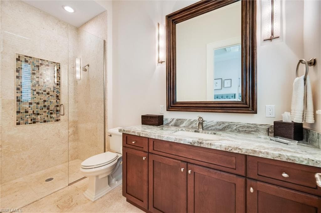 2250 Crayton Rd, Naples, FL 34103-27