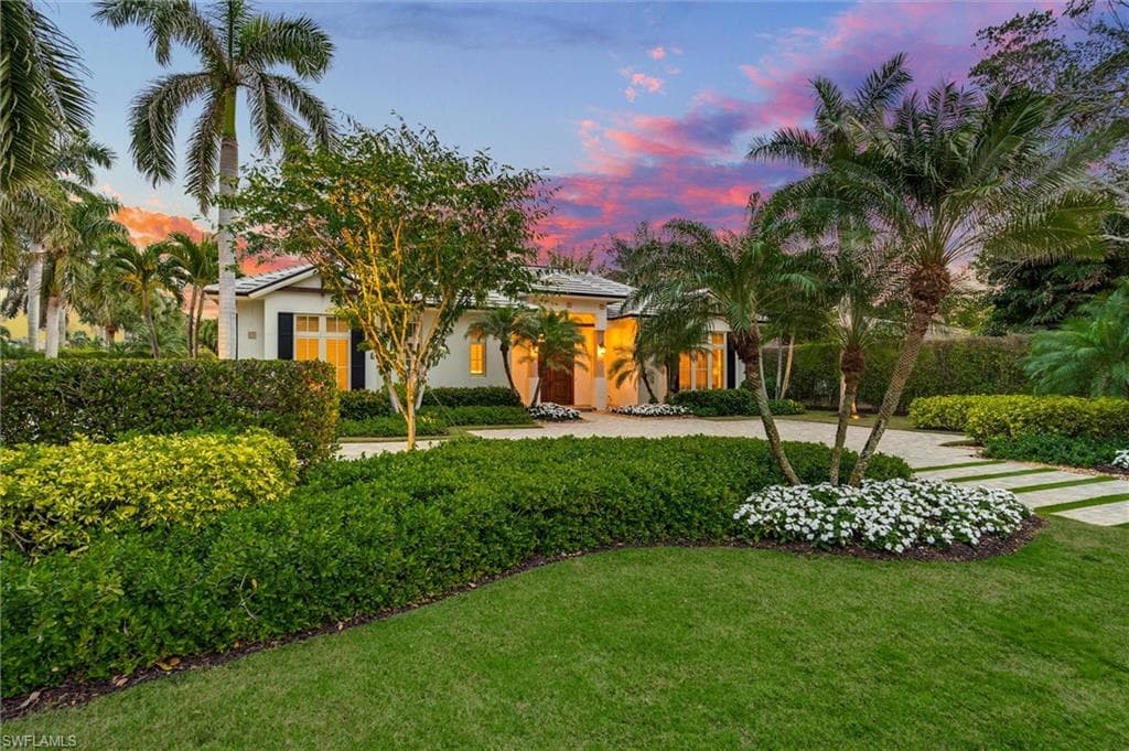 2250 Crayton Rd, Naples, FL 34103-41