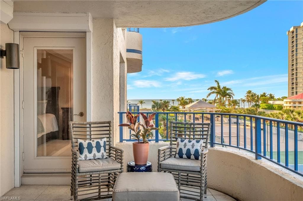 4451 Gulf Shore Blvd N 406, Naples, FL 34103-14