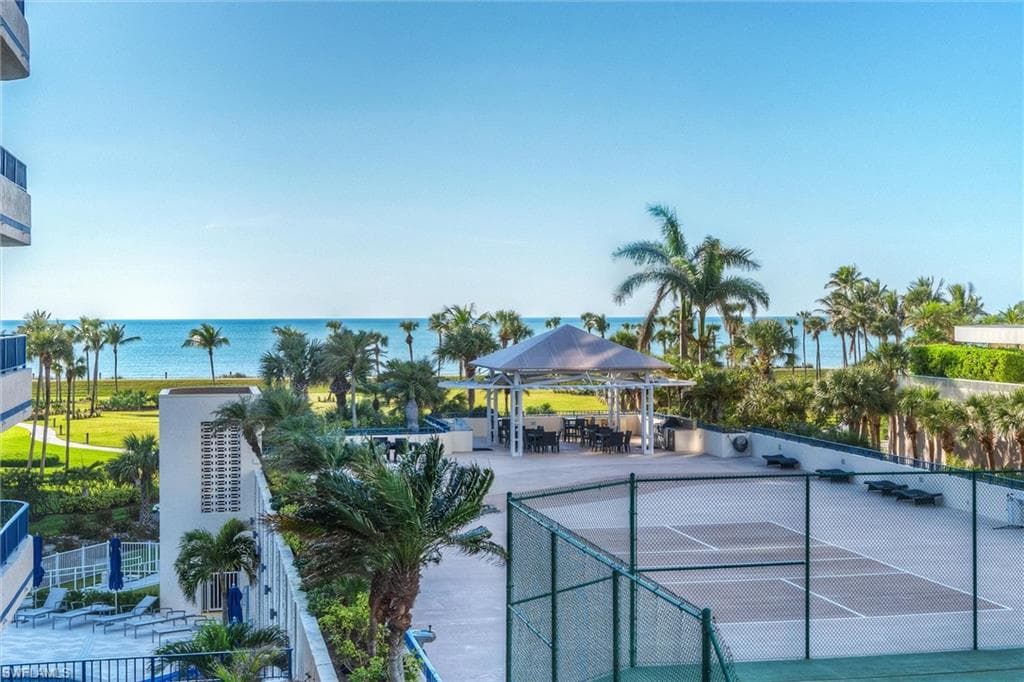 4451 Gulf Shore Blvd N 406, Naples, FL 34103-15