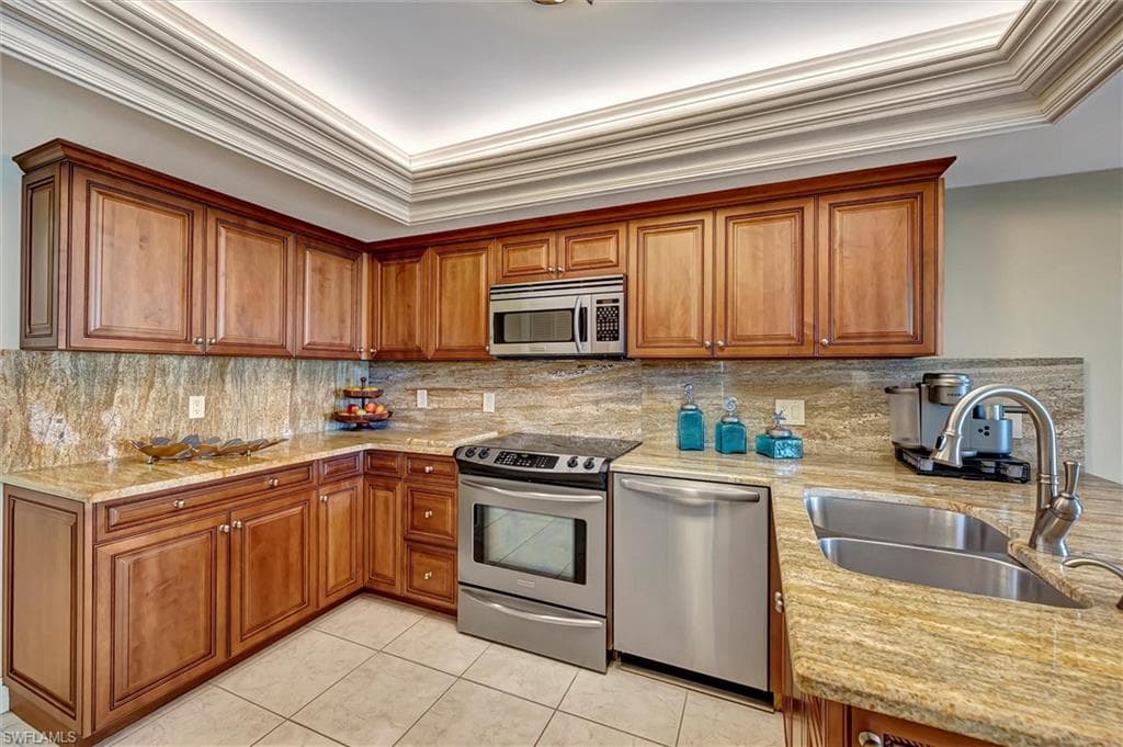 4451 Gulf Shore Blvd N 406, Naples, FL 34103-19