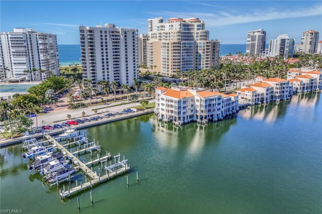 4451 Gulf Shore Blvd N 406, Naples, FL 34103-2