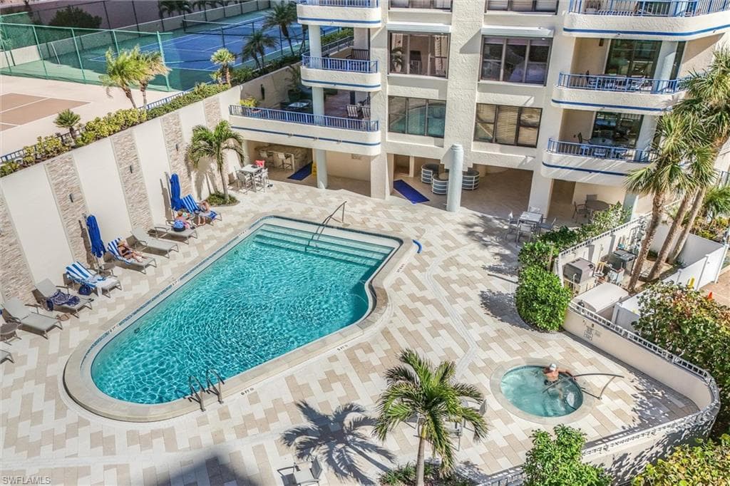 4451 Gulf Shore Blvd N 406, Naples, FL 34103-3