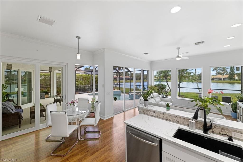 6750 Bent Grass Dr, Naples, FL 34113-10