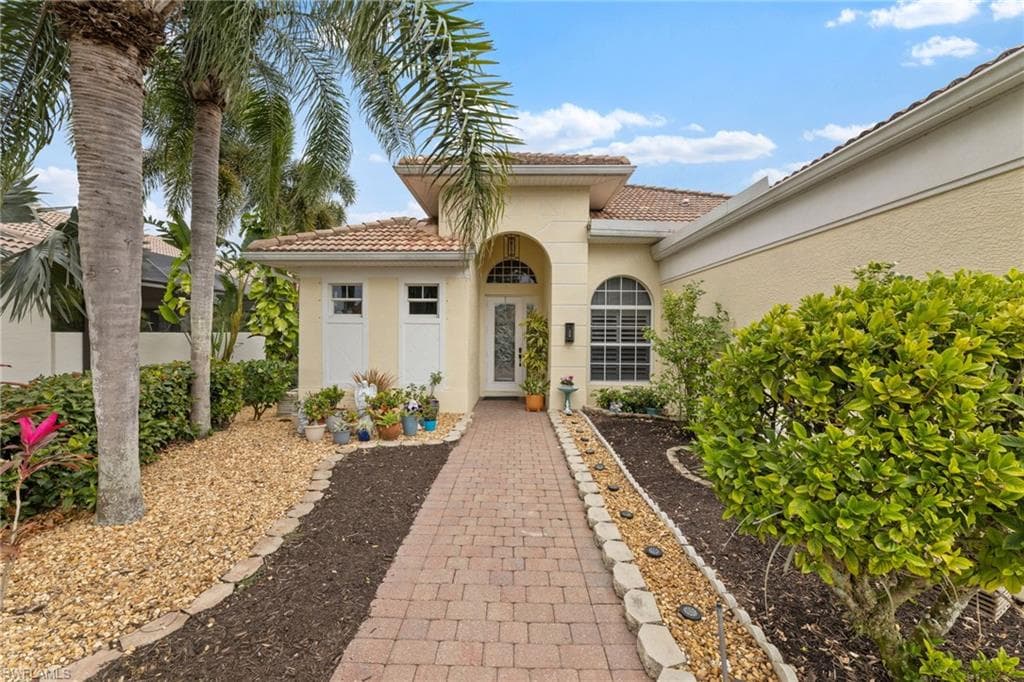 6750 Bent Grass Dr, Naples, FL 34113-4