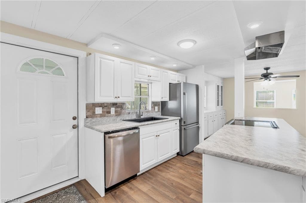 851 Manatee Rd, Naples, FL 34114-10
