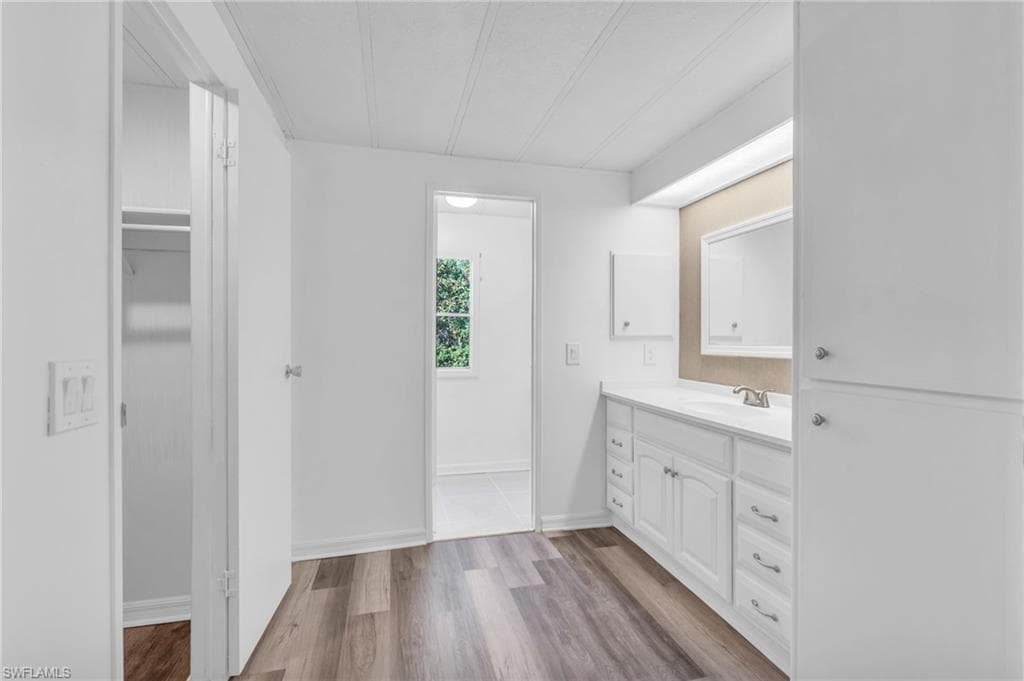 851 Manatee Rd, Naples, FL 34114-22