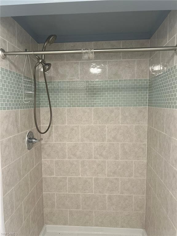 851 Manatee Rd, Naples, FL 34114-23