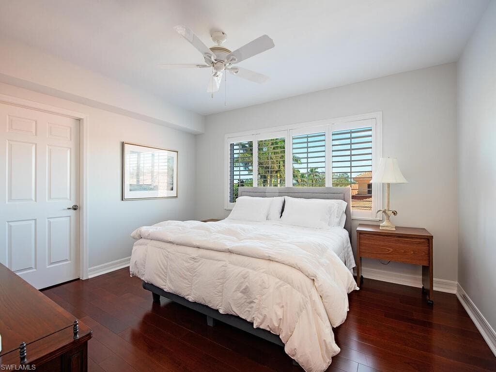 7425 Pelican Bay Blvd 301, Naples, FL 34108-12