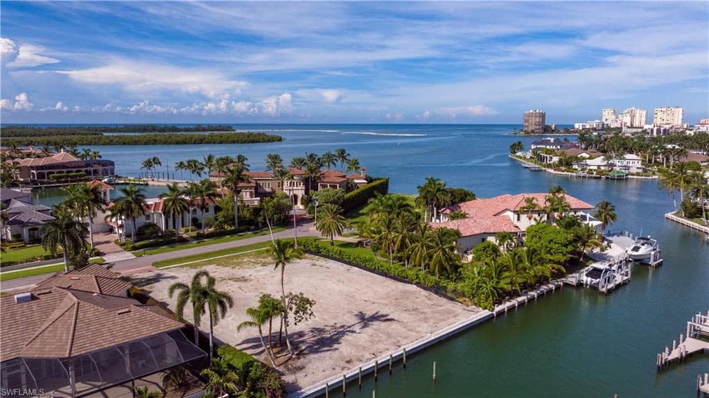 1558 Heights Ct, Marco Island, FL 34145-4