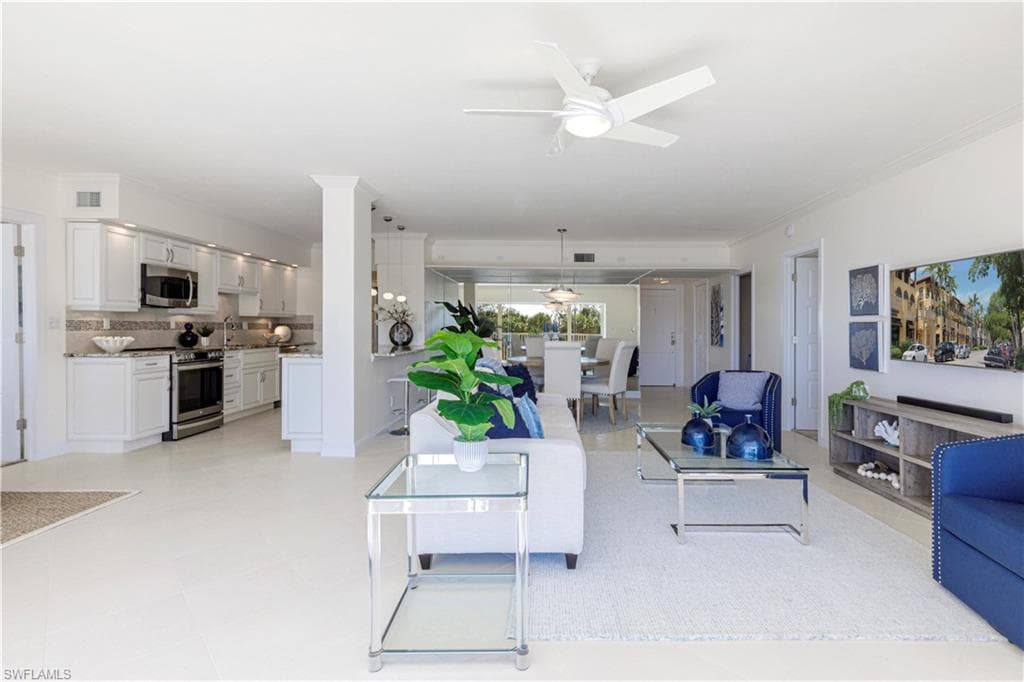 3401 Gulf Shore Blvd N 205, Naples, FL 34103-5