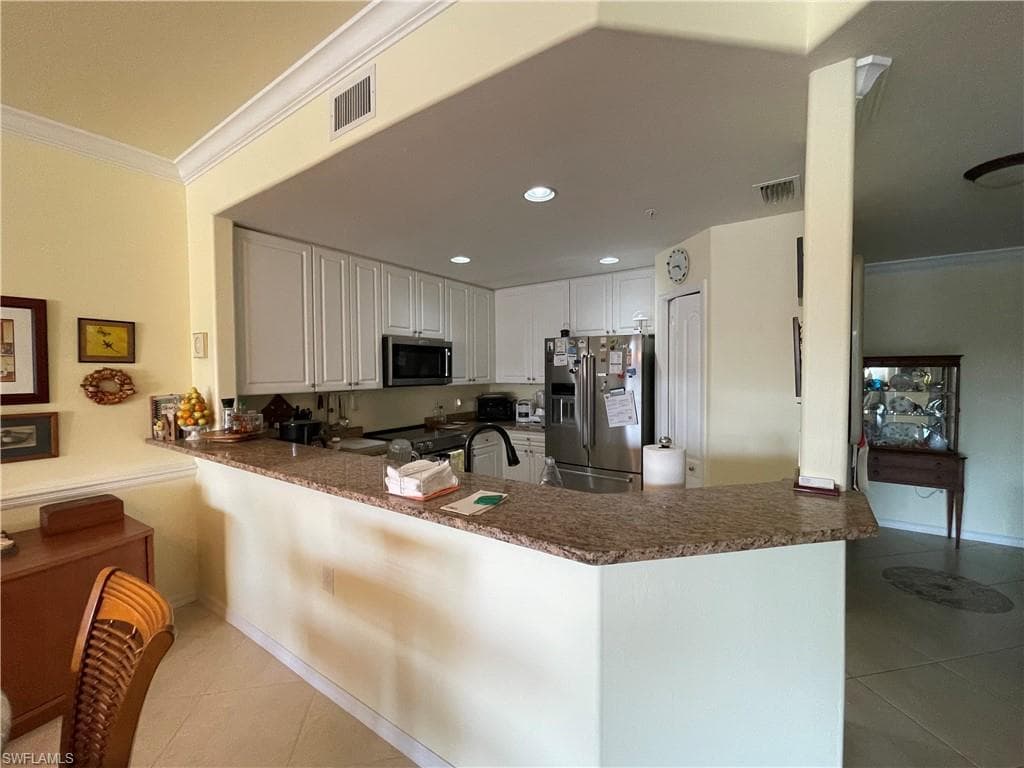 1182 Sweetwater Ln 1803, Naples, FL 34110-8