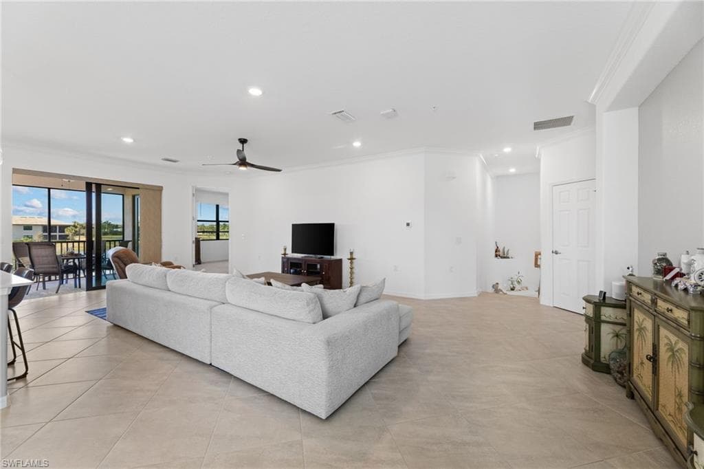 2375 Montserrat Ln 201, Naples, FL 34120-13