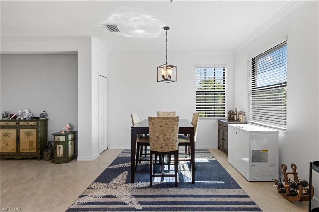 2375 Montserrat Ln 201, Naples, FL 34120-16