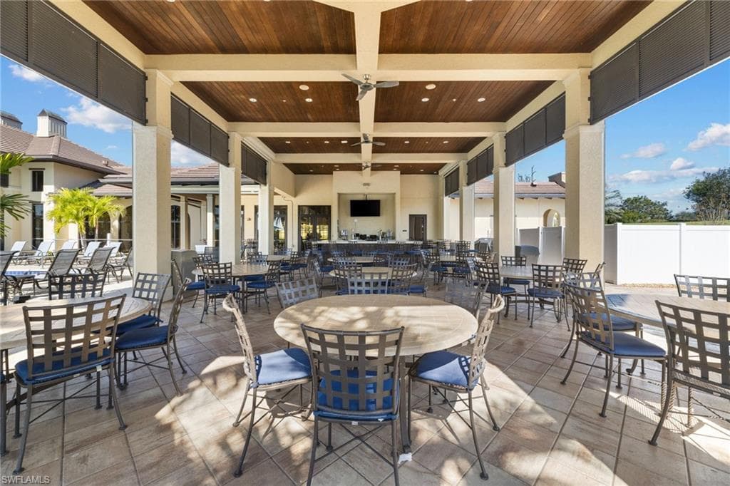 2375 Montserrat Ln 201, Naples, FL 34120-35