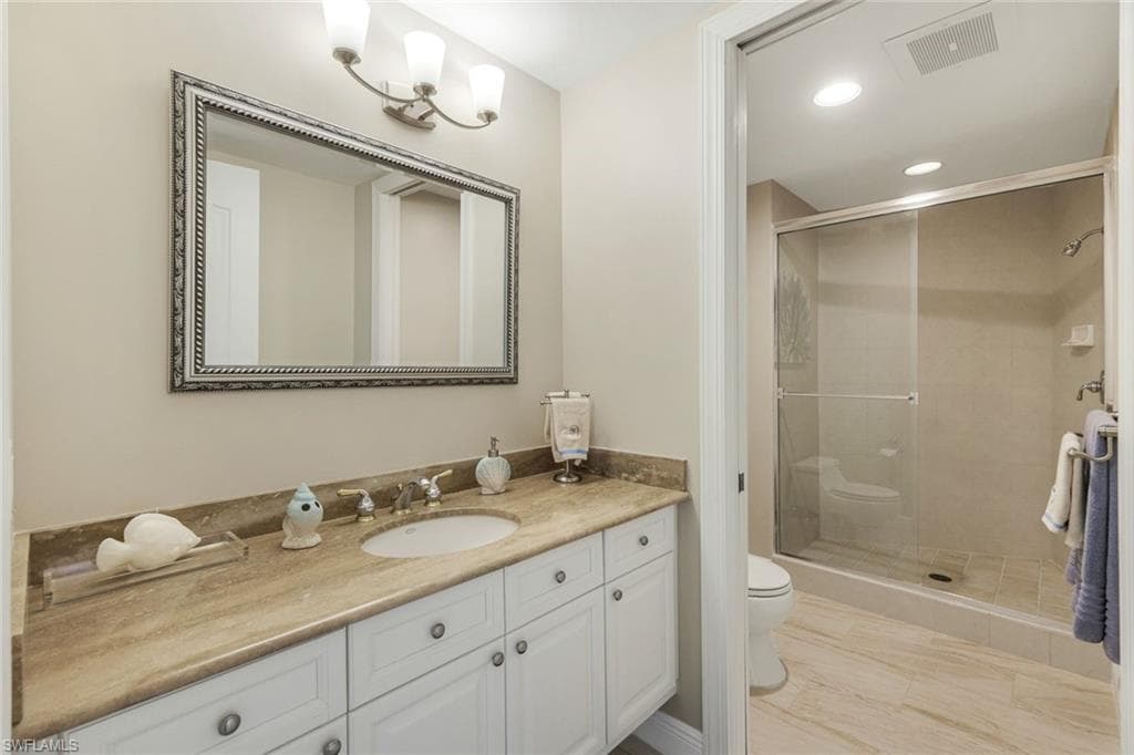 700 La Peninsula Blvd 206, Naples, FL 34113-26