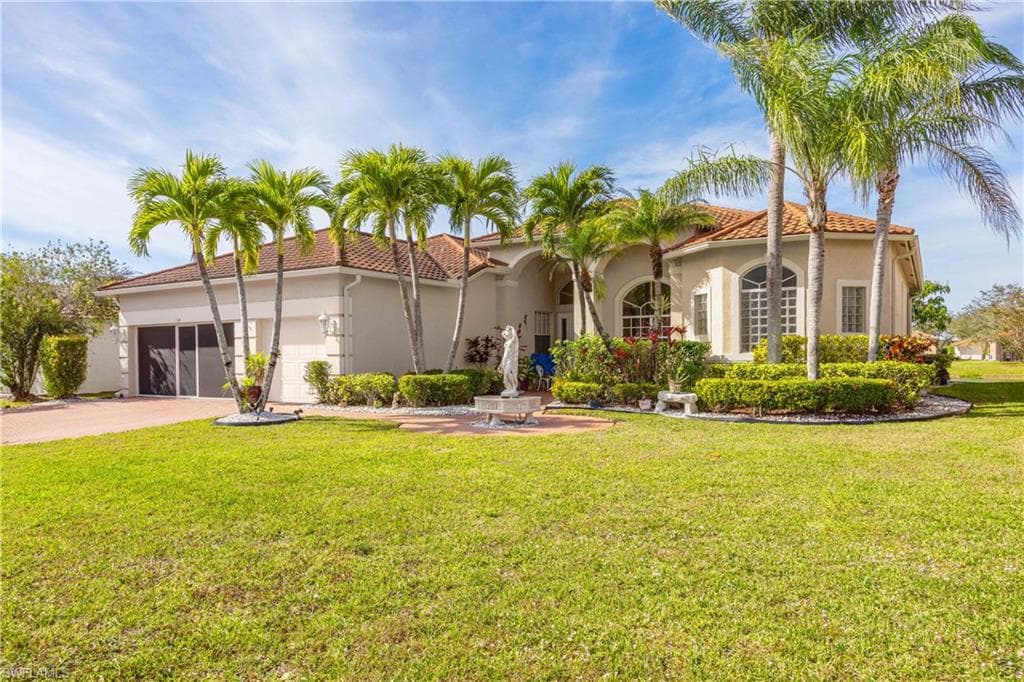 710 Grand Rapids Blvd, Naples, FL 34120-2