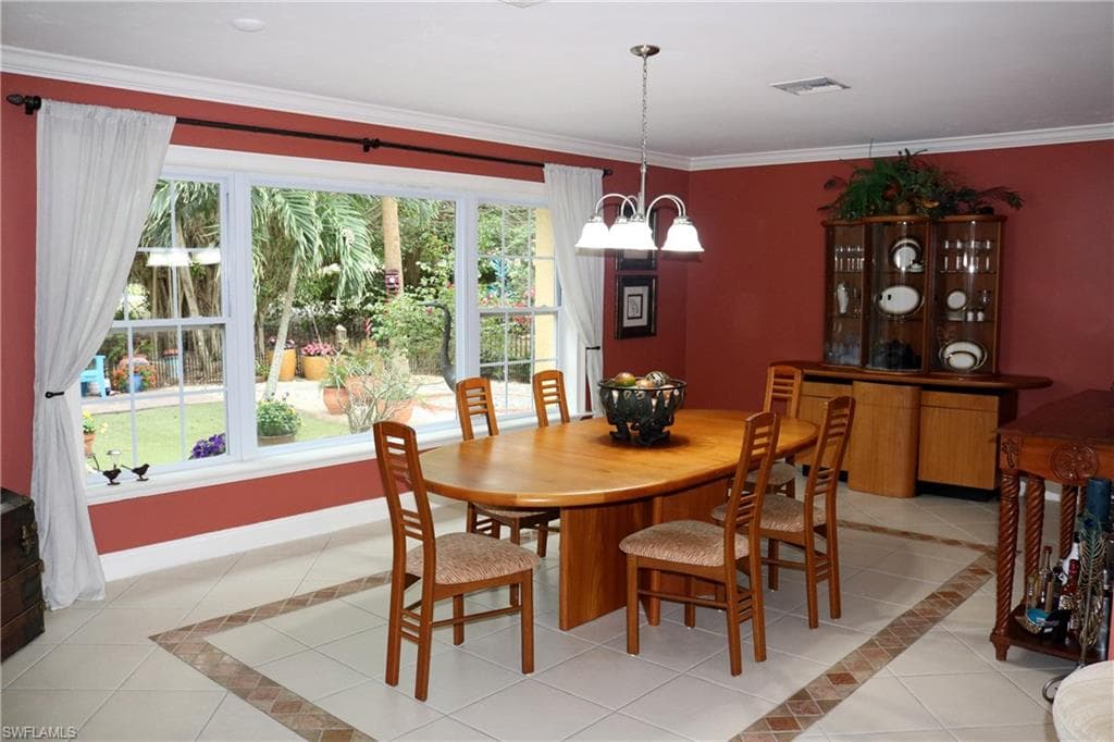 232 Cypress Way W, Naples, FL 34110-11