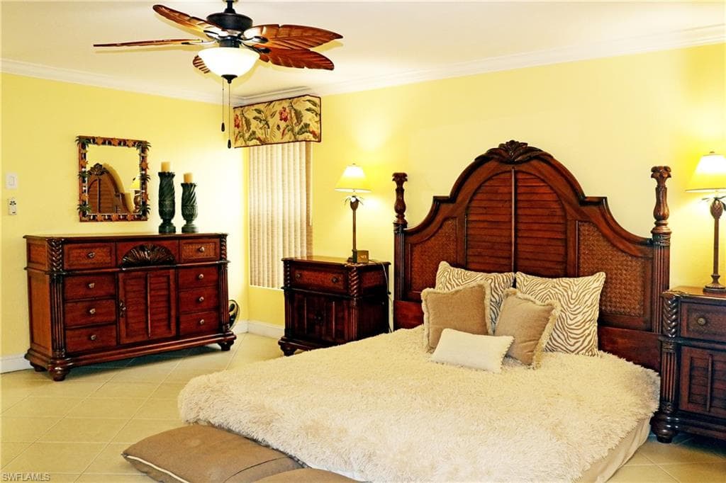 232 Cypress Way W, Naples, FL 34110-12