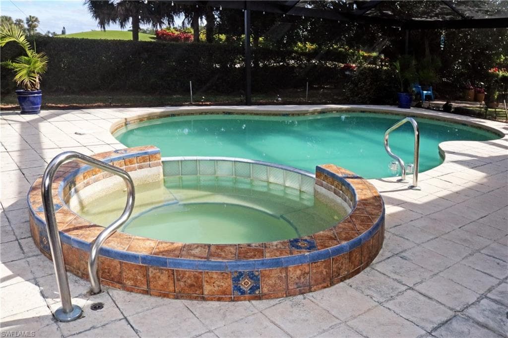 232 Cypress Way W, Naples, FL 34110-19