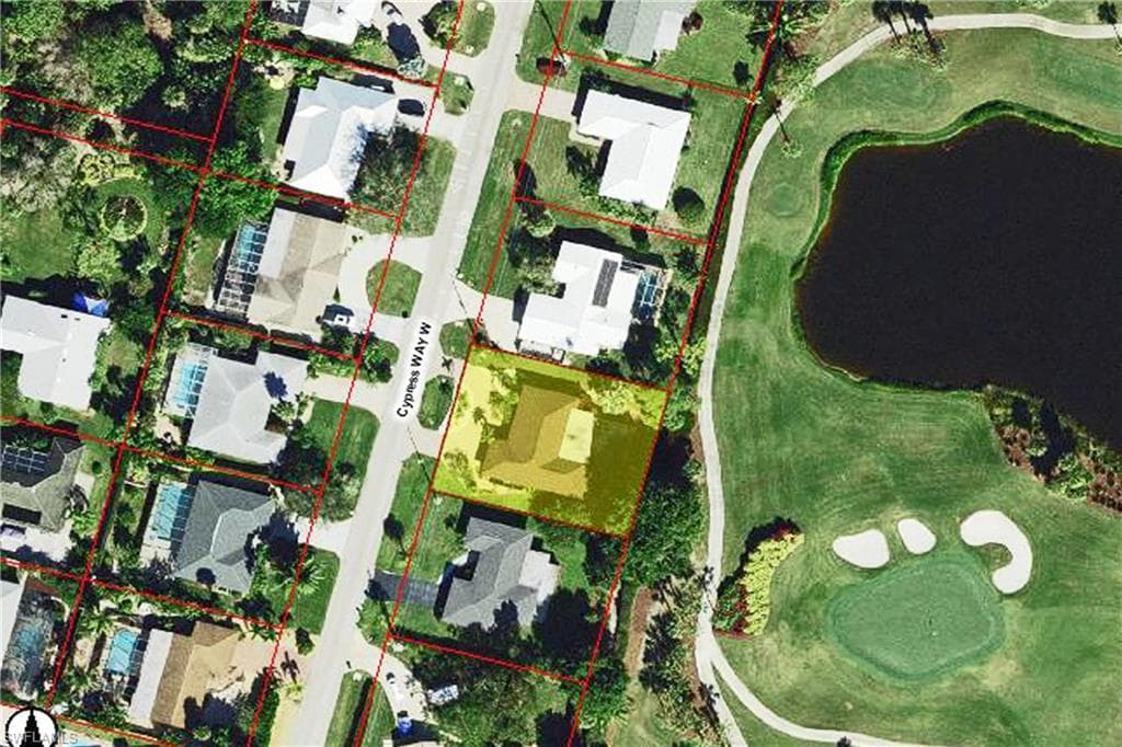 232 Cypress Way W, Naples, FL 34110-4