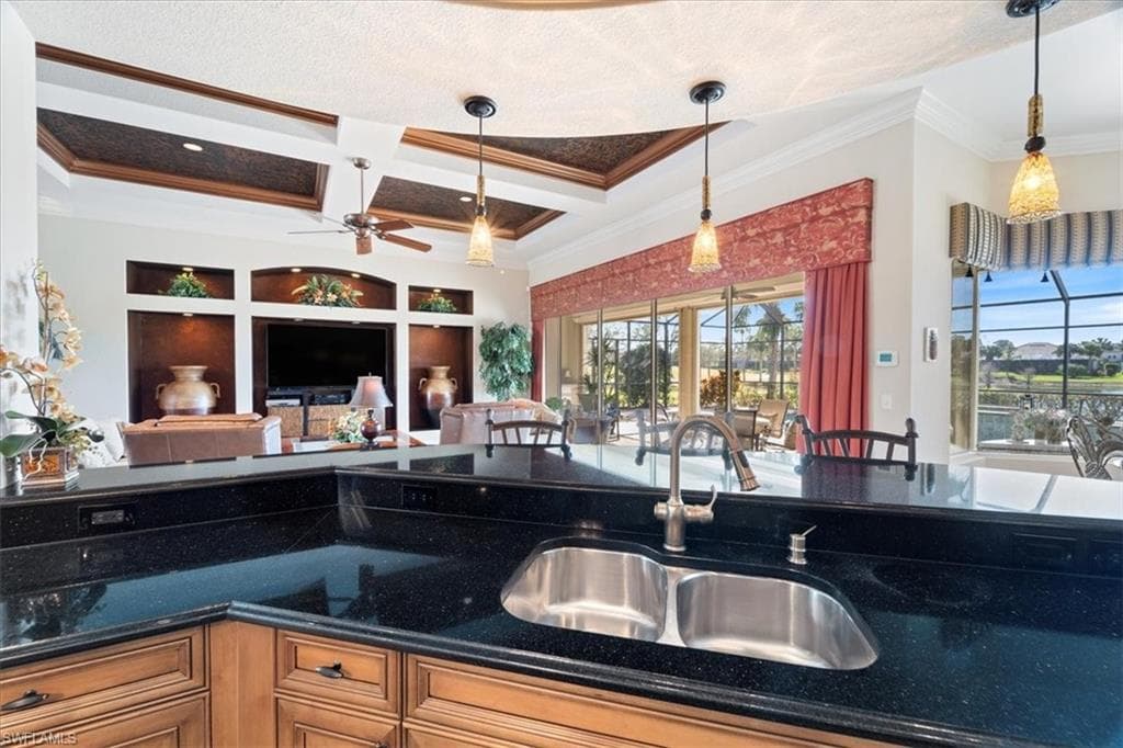 12134 Wicklow Ln, Naples, FL 34120-18