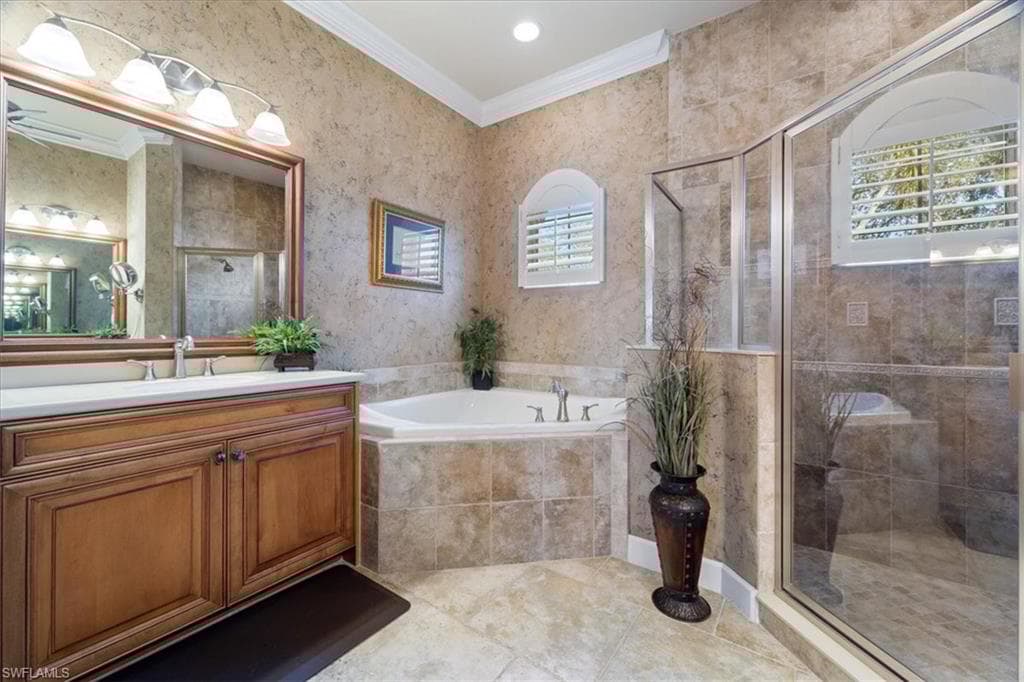 12134 Wicklow Ln, Naples, FL 34120-27