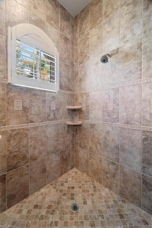 12134 Wicklow Ln, Naples, FL 34120-29